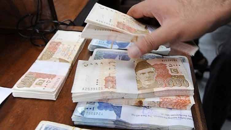 Govt proposes up to 35pc pay raise, 17.5 increase in pensions 